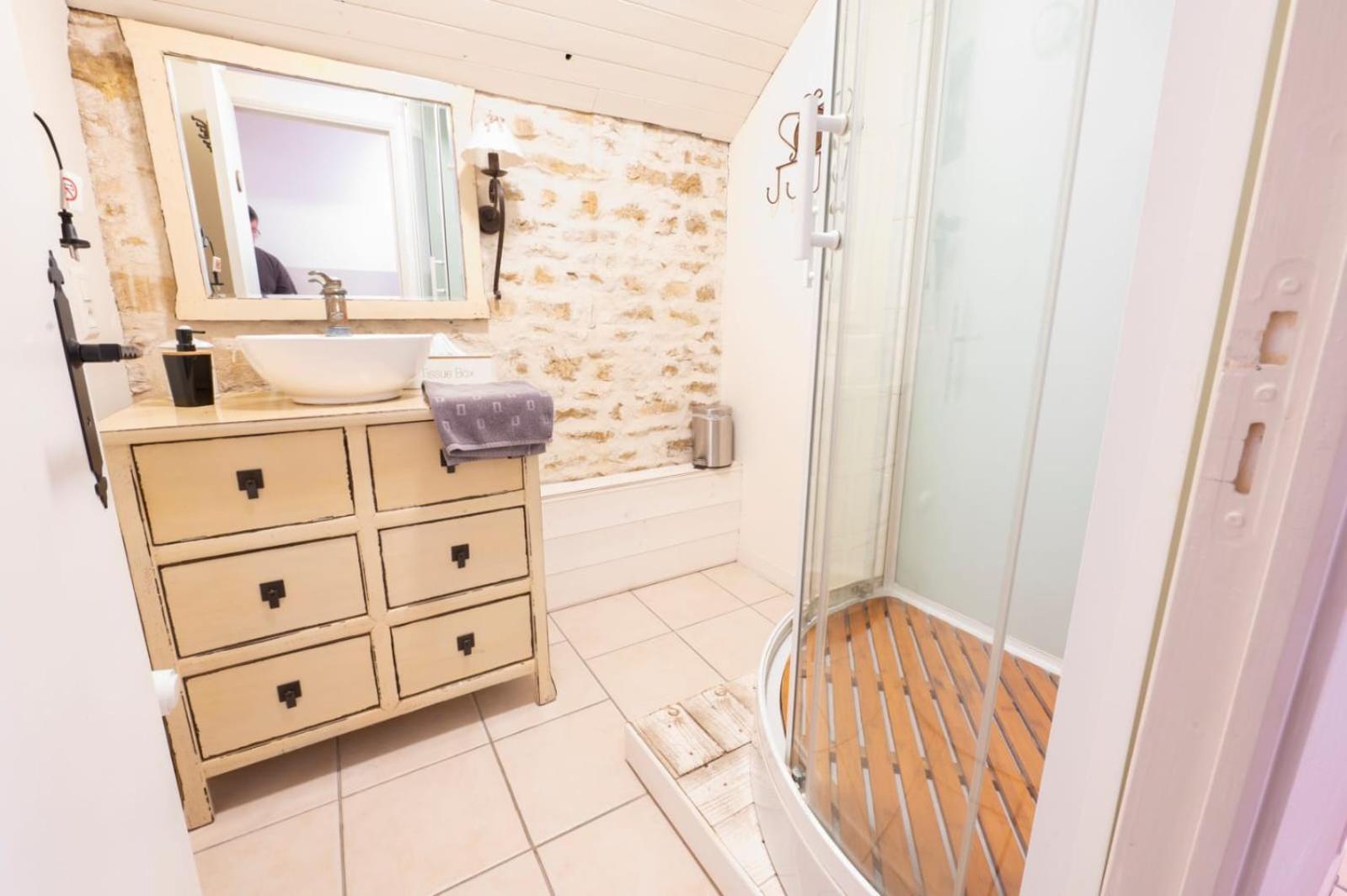 L'Entre Deux Vignes Bed & Breakfast Brizambourg Bagian luar foto